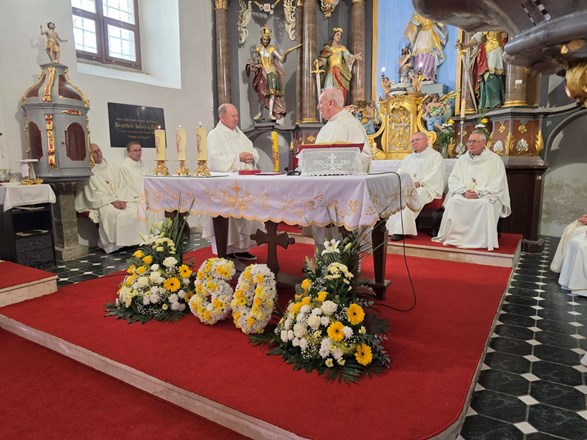 ​Preč. Marijan Franjčić proslavio zlatnu misu